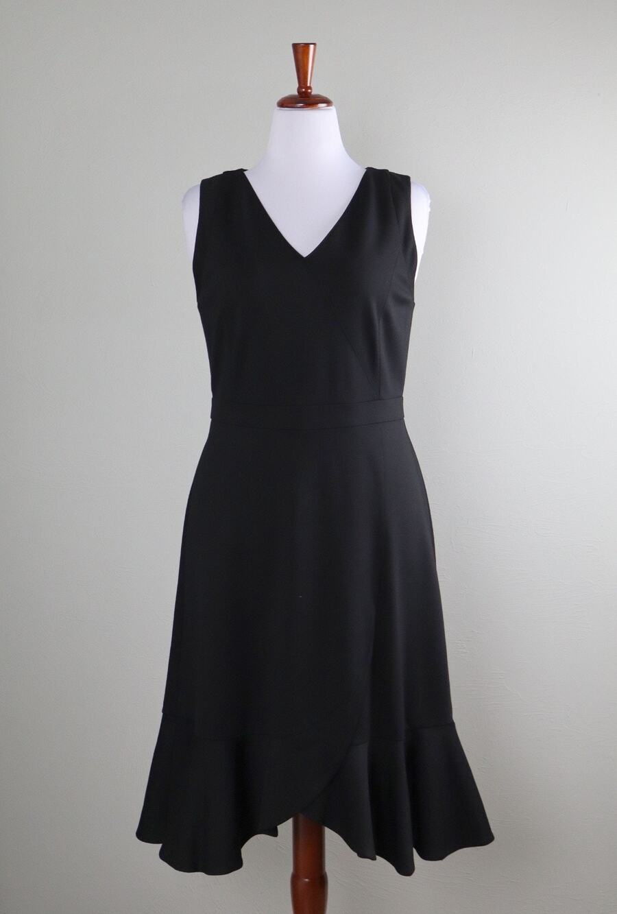 TALBOTS NWT Solid Black V-Neck Faux Wrap Flounce Sleeveless Dress Size 10